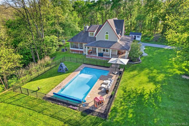 34 Sycamore Drive, Wallkill, NY 12589