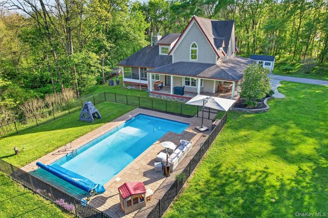 34 Sycamore Drive, Wallkill, NY 12589