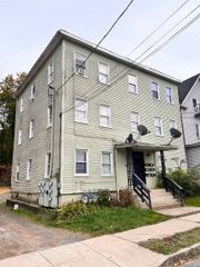 122 Willow Street, Meriden, CT 06450
