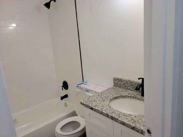 909 W CIRCLE STREET, Avon Park, FL 33825