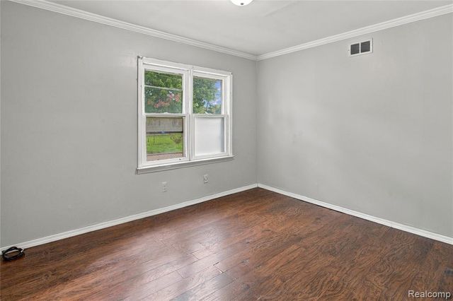 8212 Republic Avenue, Warren, MI 48089