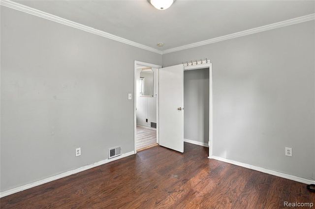 8212 Republic Avenue, Warren, MI 48089