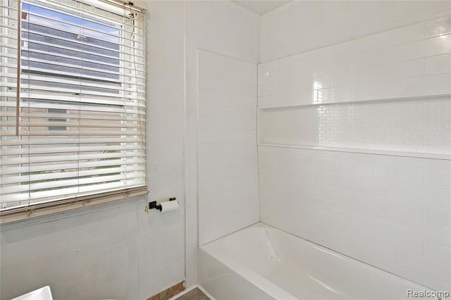 8212 Republic Avenue, Warren, MI 48089