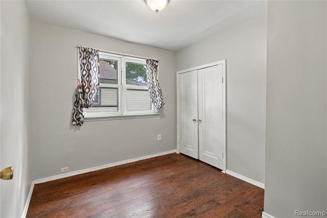 8212 Republic Avenue, Warren, MI 48089