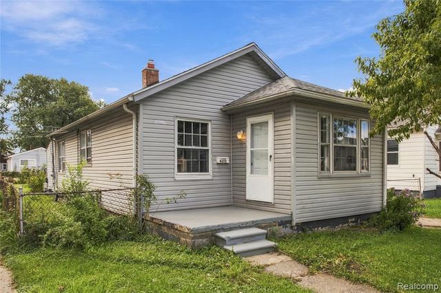 8212 Republic Avenue, Warren, MI 48089