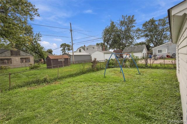 8212 Republic Avenue, Warren, MI 48089