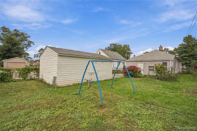 8212 Republic Avenue, Warren, MI 48089
