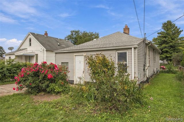 8212 Republic Avenue, Warren, MI 48089