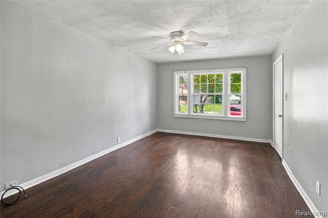 8212 Republic Avenue, Warren, MI 48089
