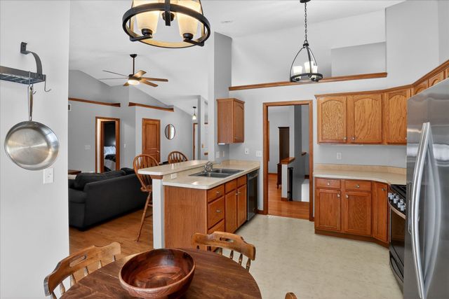 10076 Heather Lake Drive, Osceola, IN 46561