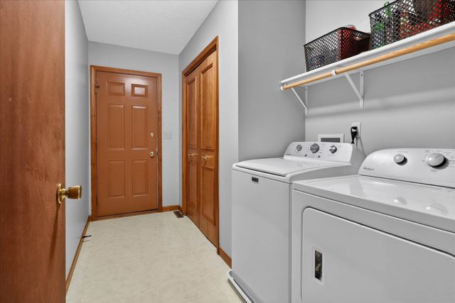 10076 Heather Lake Drive, Osceola, IN 46561