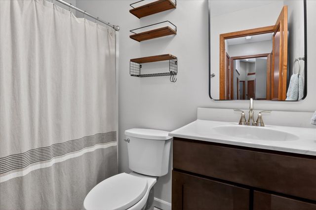 10076 Heather Lake Drive, Osceola, IN 46561