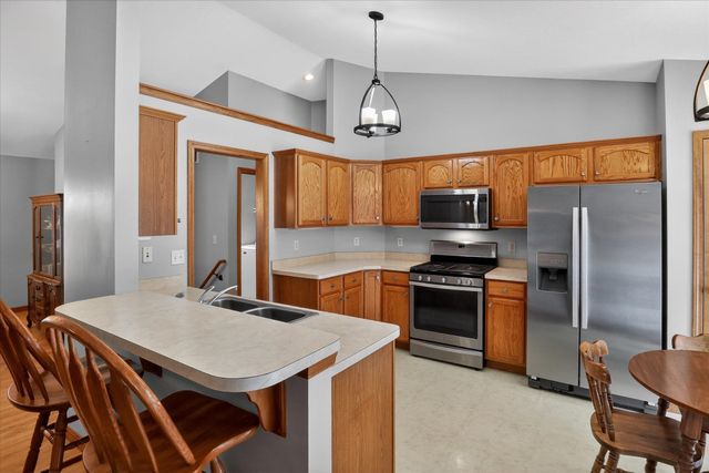 10076 Heather Lake Drive, Osceola, IN 46561