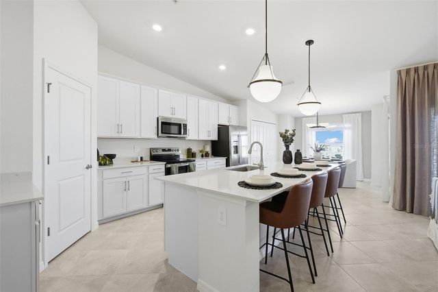 19007 SCALLOP LOOP 206, Lakewood Ranch, FL 34202