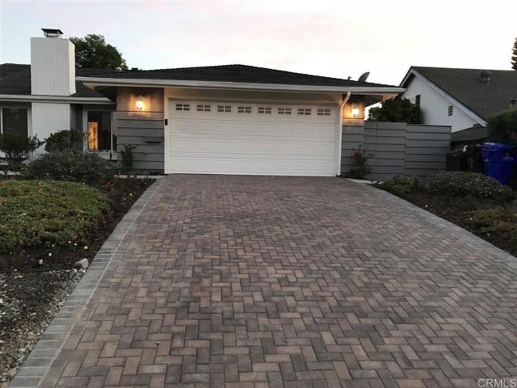 11417 Poblado Road, San Diego, CA 92127