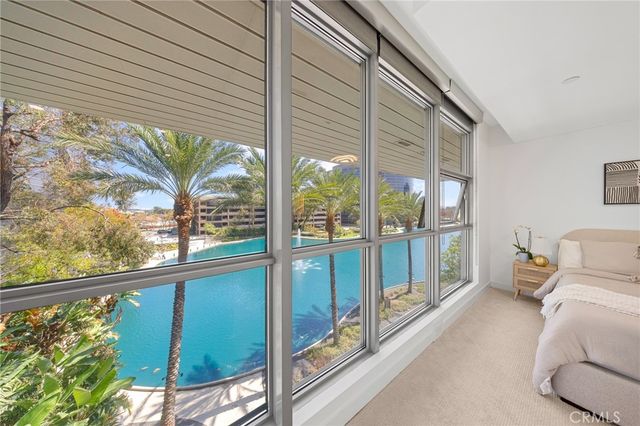 9 MacArthur Place N402, Santa Ana, CA 92707