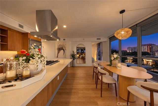 9 MacArthur Place N402, Santa Ana, CA 92707