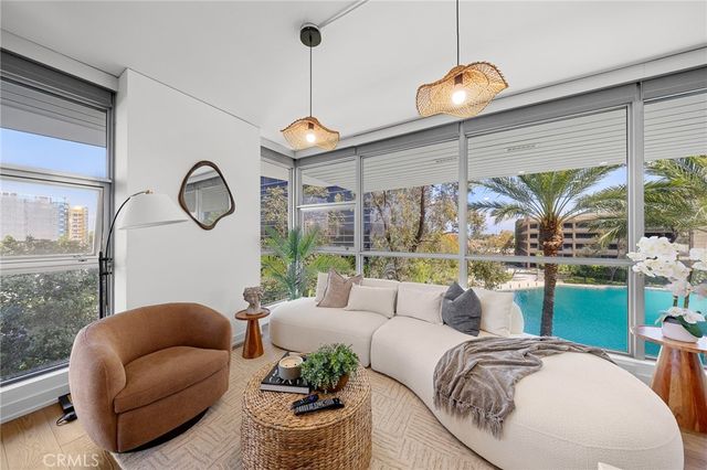 9 MacArthur Place N402, Santa Ana, CA 92707