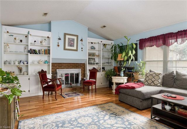 2409 Cottage Place, Greensboro, NC 27455