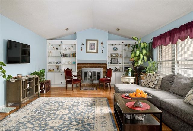 2409 Cottage Place, Greensboro, NC 27455