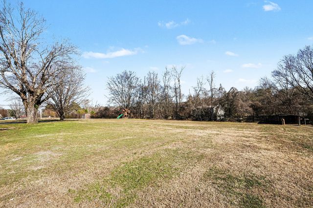 1616 Saundersville Ferry Rd, Mount Juliet, TN 37122