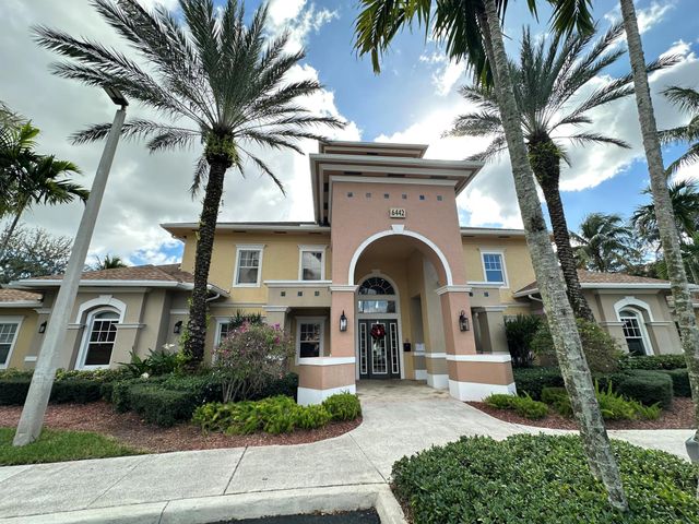 6410 Emerald Dunes Drive 105, West Palm Beach, FL 33411