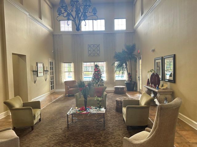 6410 Emerald Dunes Drive 105, West Palm Beach, FL 33411