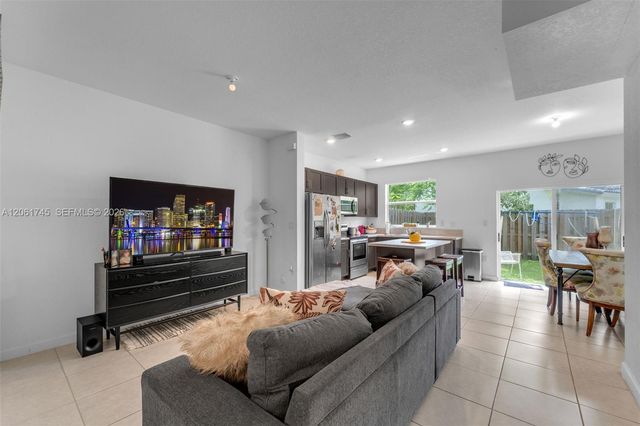 2660 SE 15th St, Homestead, FL 33035