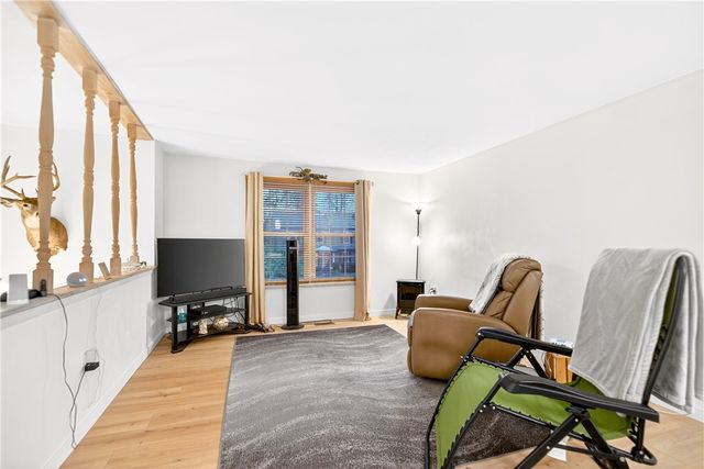 445 Lexington Dr, Hempfield Twp, PA 15601