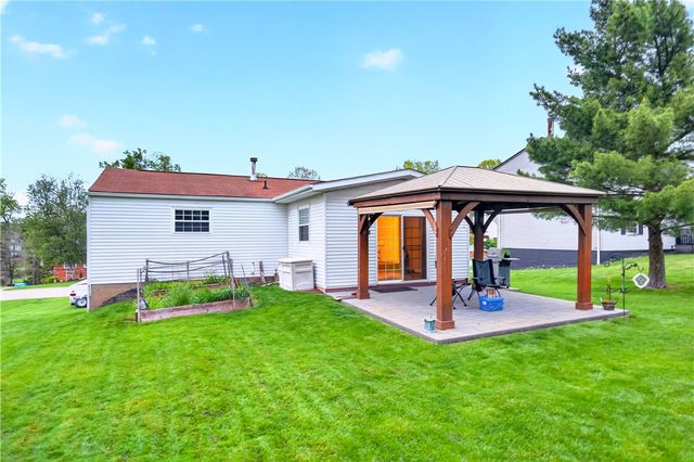 445 Lexington Dr, Hempfield Twp, PA 15601