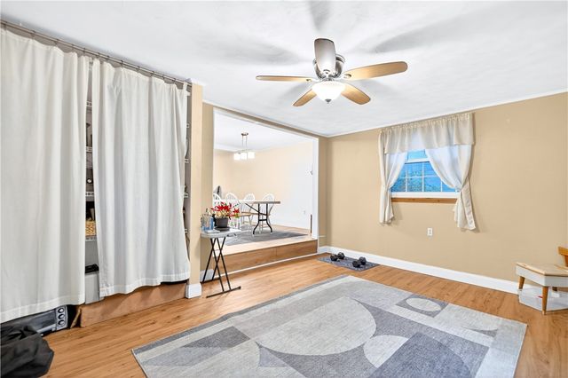 445 Lexington Dr, Hempfield Twp, PA 15601