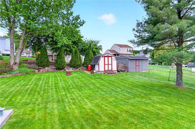 445 Lexington Dr, Hempfield Twp, PA 15601