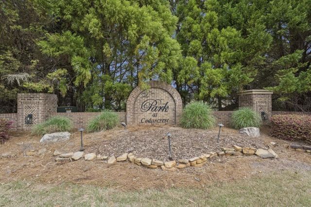 32 Parkmont Lane, Dallas, GA 30132