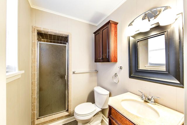 305 Wildwood Dr, Houma, LA 70363