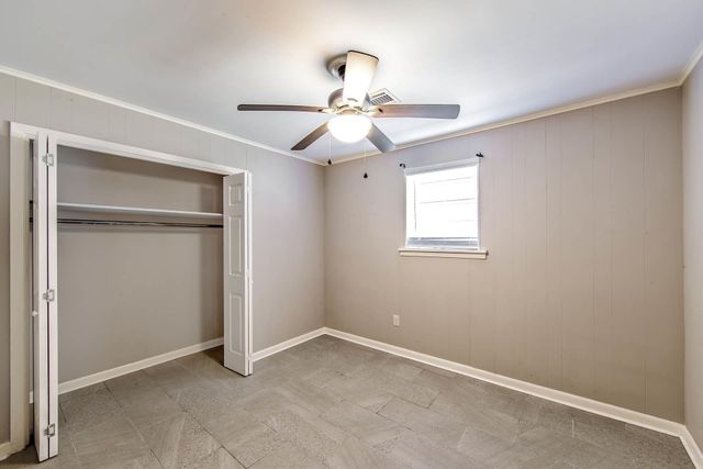 305 Wildwood Dr, Houma, LA 70363