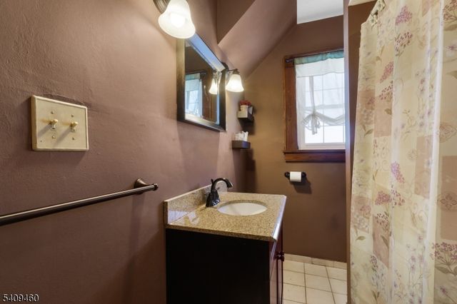 33 Meadow Ave, Wharton Boro, NJ 07885