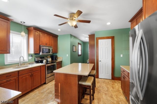 33 Meadow Ave, Wharton Boro, NJ 07885