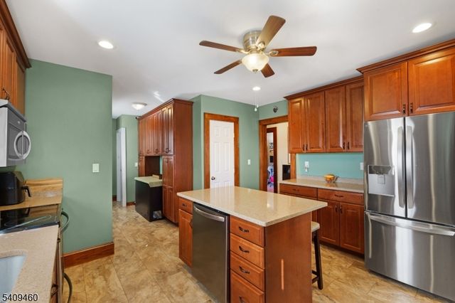 33 Meadow Ave, Wharton Boro, NJ 07885