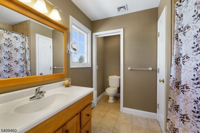 33 Meadow Ave, Wharton Boro, NJ 07885