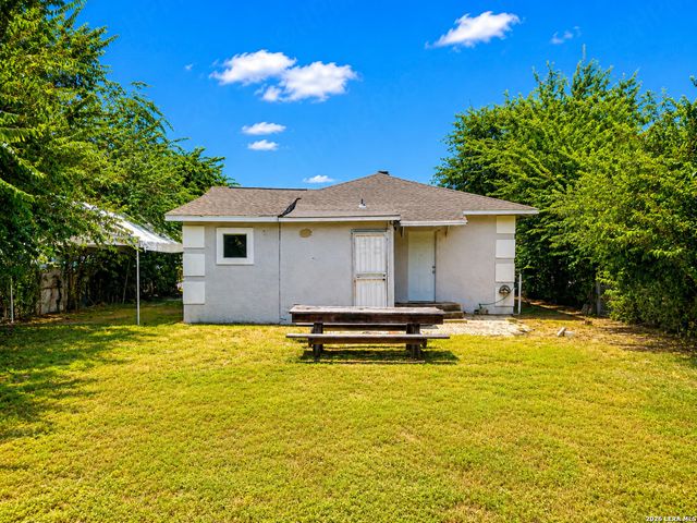 1203 LAMAR ST, San Antonio, TX 78202