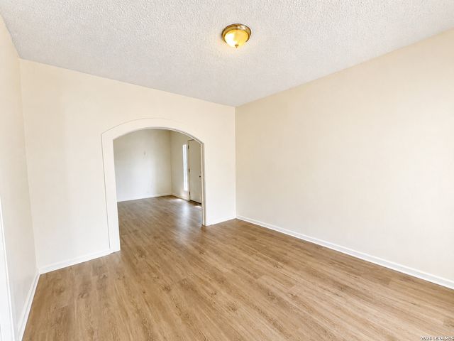 1203 LAMAR ST, San Antonio, TX 78202
