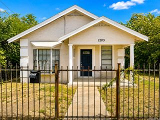 1203 LAMAR ST, San Antonio, TX 78202