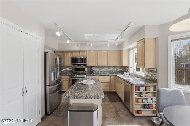 2548 Brook Hill Circle, Anchorage, AK 99516