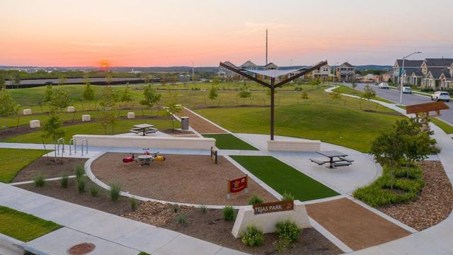 313 LAS LOMAS DR, San Marcos, TX 78666