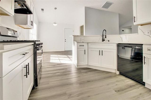 1528 Buckingham Place, Stockbridge, GA 30281