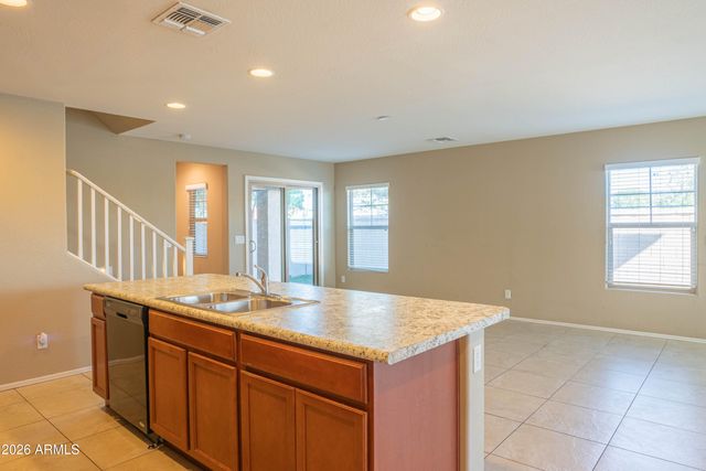 533 N RANGER Trail, Gilbert, AZ 85234