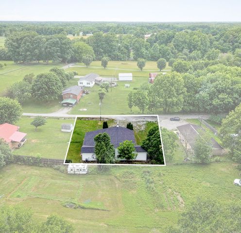 150 Tabernacle Rd, Smithville, TN 37166