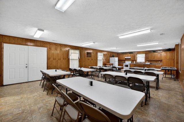 150 Tabernacle Rd, Smithville, TN 37166