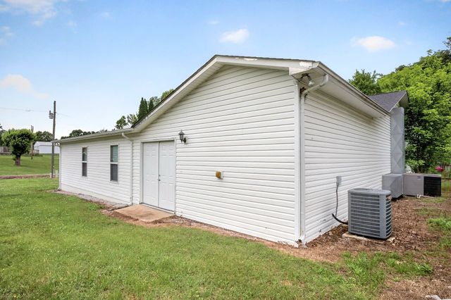 150 Tabernacle Rd, Smithville, TN 37166