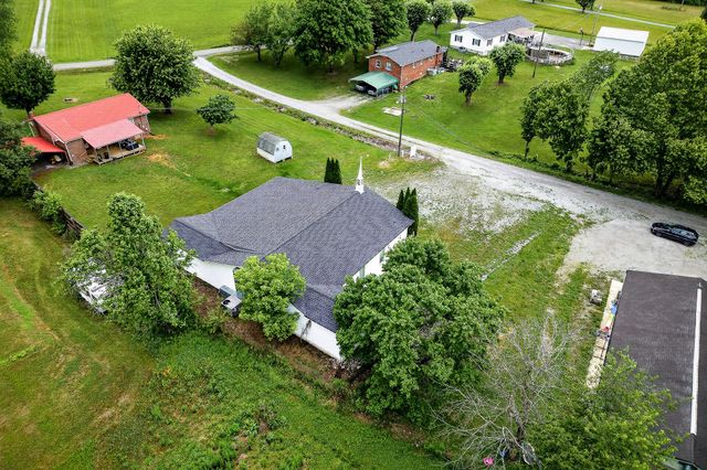 150 Tabernacle Rd, Smithville, TN 37166